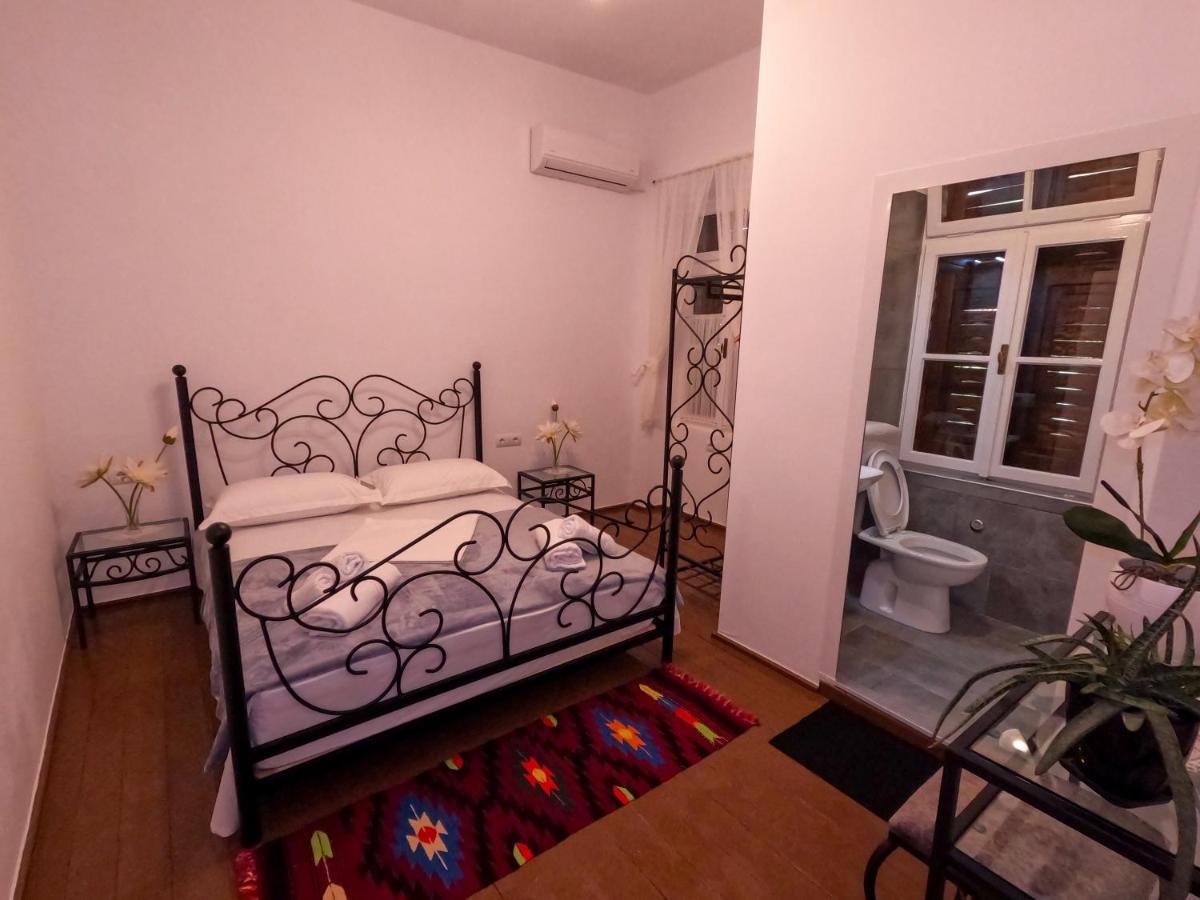 Intown Guesthouse Shkodër Exterior foto