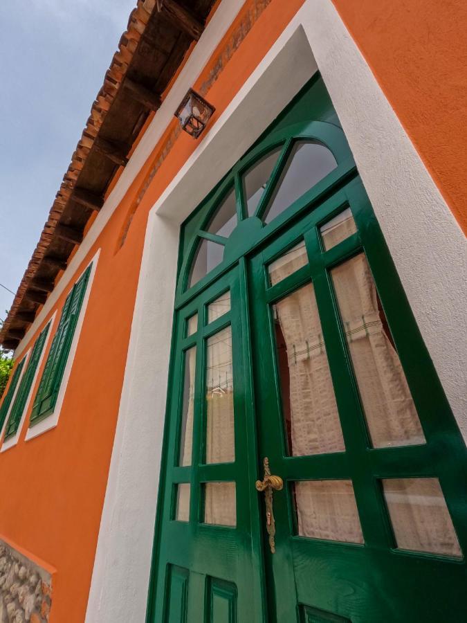 Intown Guesthouse Shkodër Exterior foto