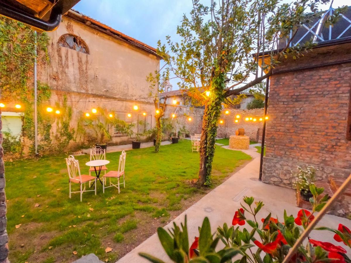 Intown Guesthouse Shkodër Exterior foto