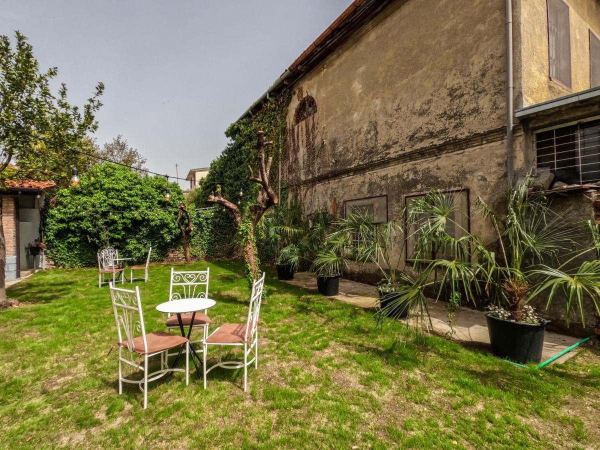 Intown Guesthouse Shkodër Exterior foto