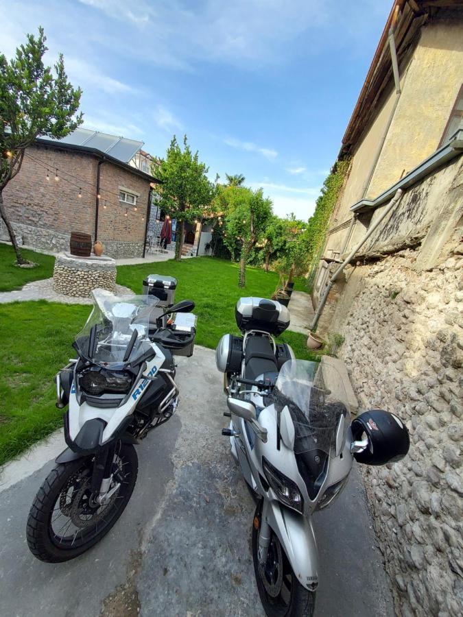 Intown Guesthouse Shkodër Exterior foto